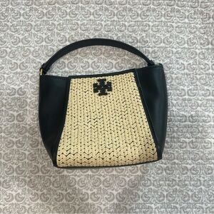 NWOT Tory Burch Small McGraw Raffia Bucket Bag